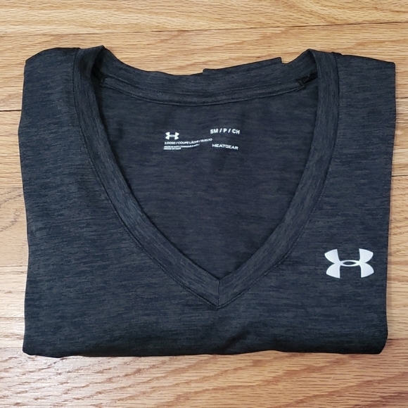 Under Armour - Heat Gear Loose V-neck short sleeve - Picture 3 of 7